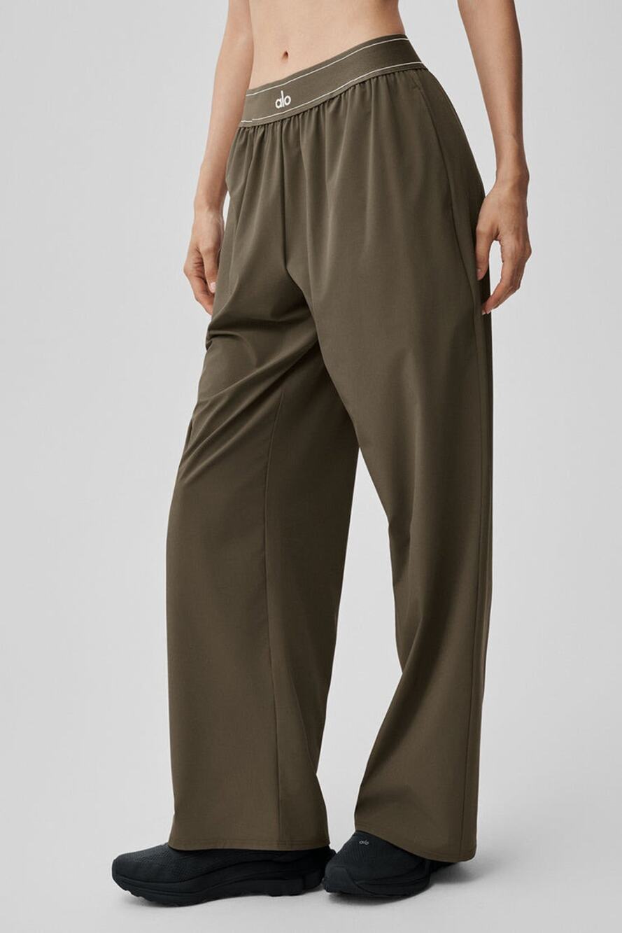 ALO Yoga Suit Up Loose Fit Lightweight Olive Tree Green Trouser Pants EUC Size S
